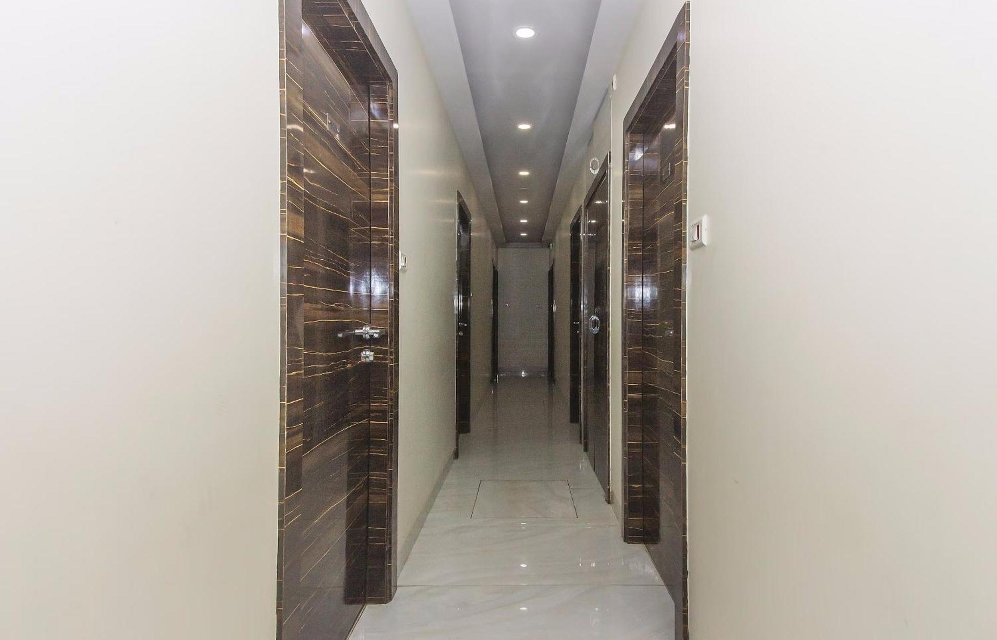 Capital O Hotel Pearl Near Us Embassy Mumbai Luaran gambar
